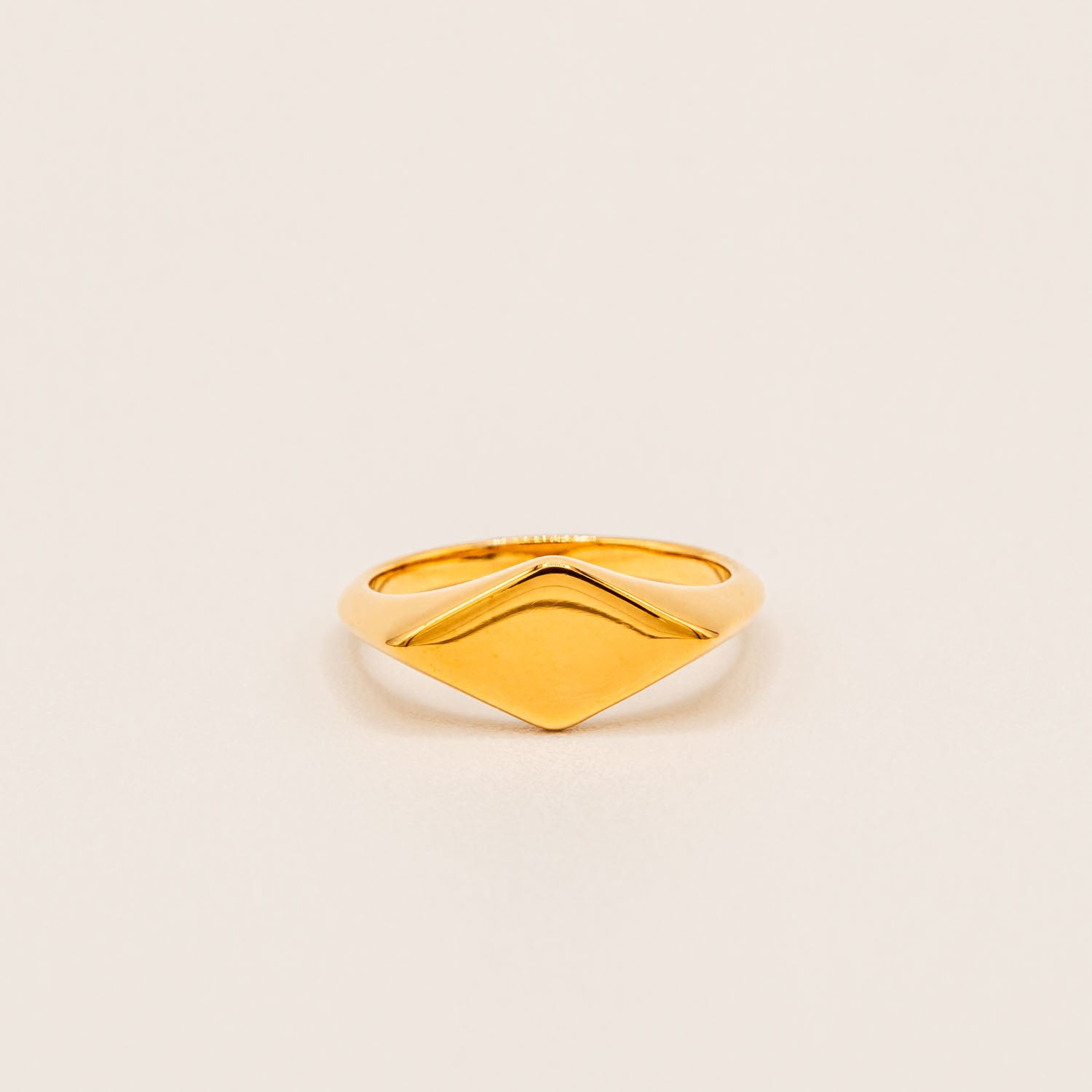 Oliver Ring-Rings-Jessica Wang