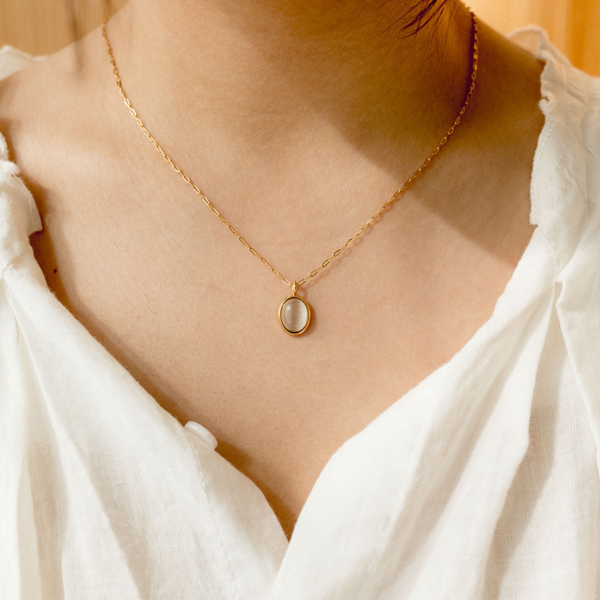 White Moon Necklace